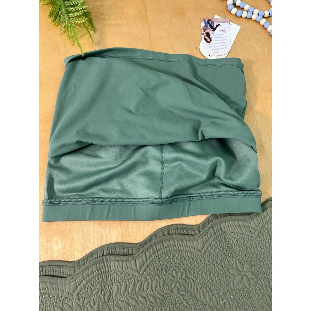 Blogilates Ruffle Tank Size M Green NWT - Picture 3 of 7